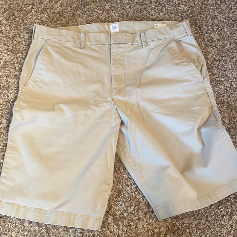 Gap men’s shorts